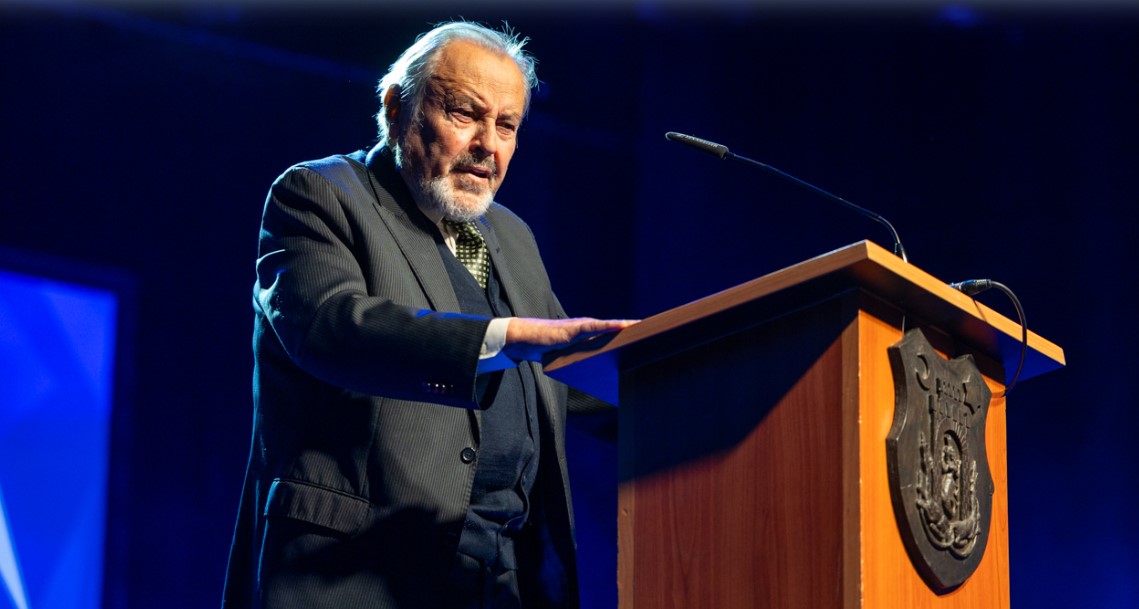 Slavnostni govornik dr. Ernest Petrič: "Naša domovina je naša skupna domovina. Čeprav smo različni, smo zanjo odgovorni vsi." 