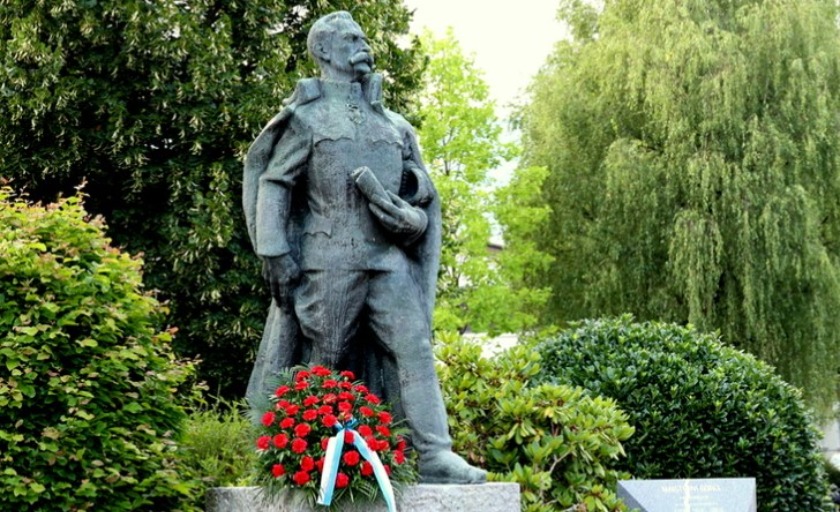 Spomenik Rudolfu Maistru v Kamniku